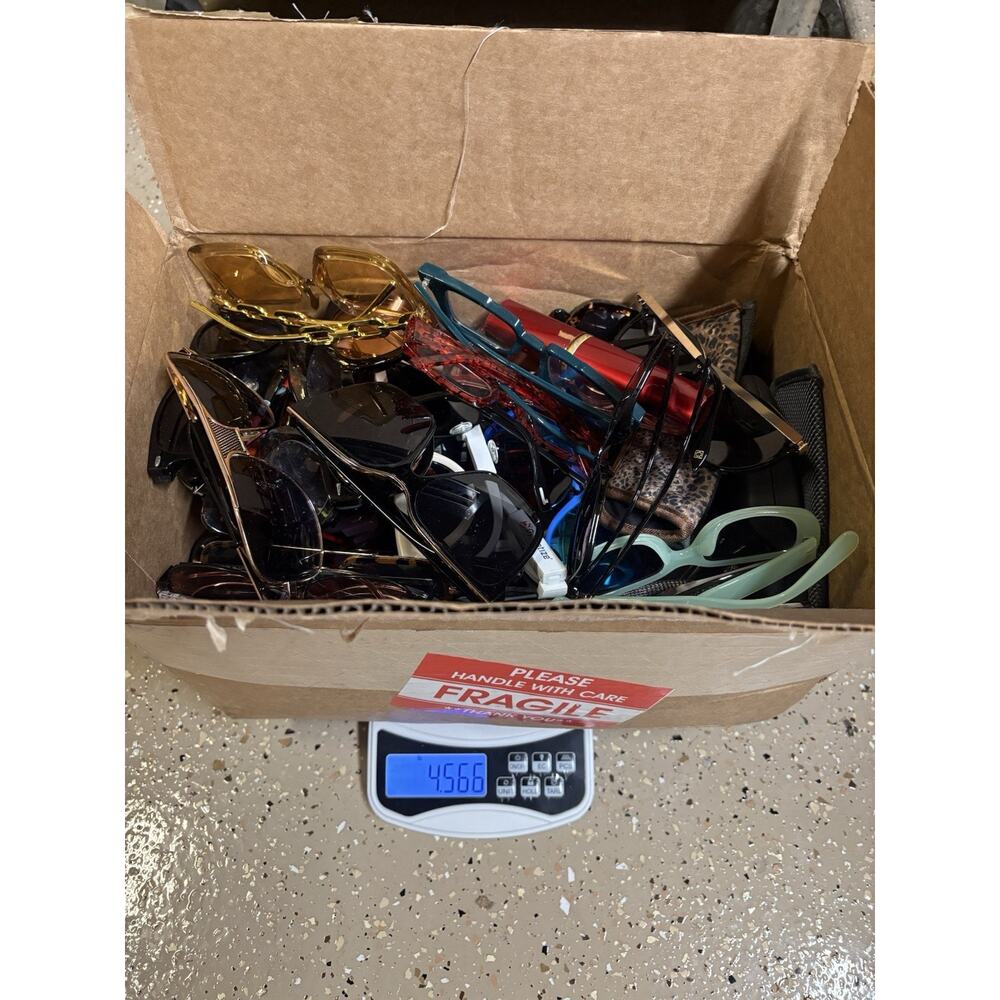 Sunglasses & Eyeglasses Mystery Box Mixed Brands Lot 4lb 9.05oz Bulk Resale